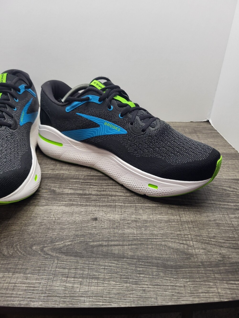 Brooks Ghost Max Running Shoes Men’s Size 11.5 2E Black Blue Green 1104062E060 - Picture 3 of 10